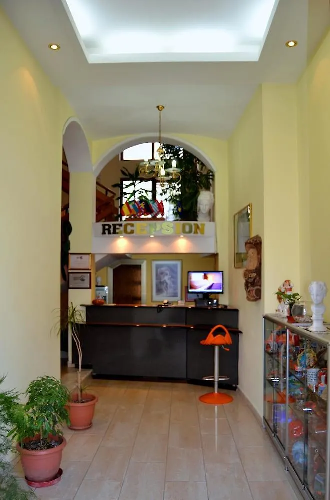 ***  Kruja Hotel Tirana Albania